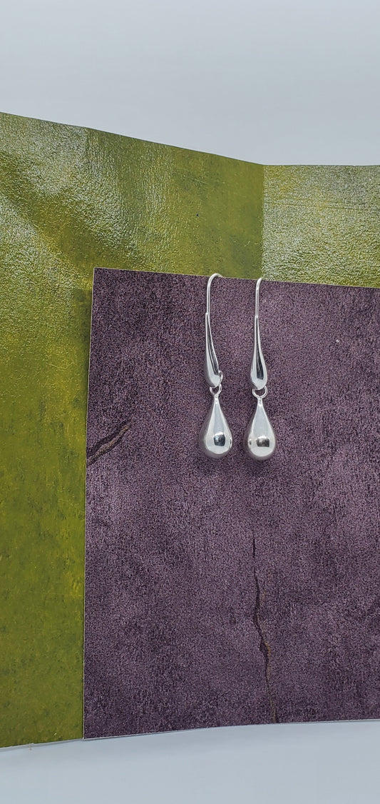 Embracing the Timeless Charm of Handmade Earrings
