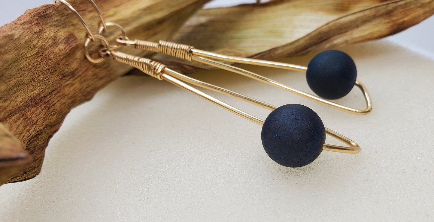 Women's Blue Kiss Dangle Earrings
