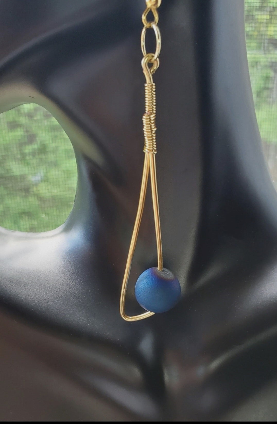 Women's Blue Kiss Dangle Earrings