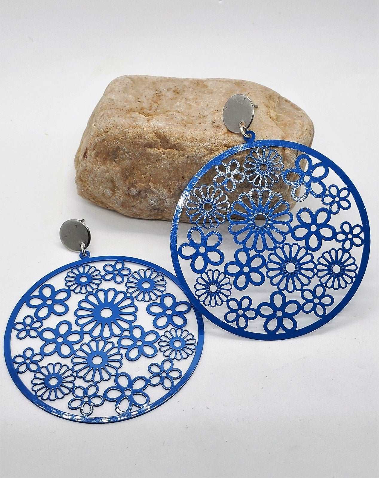 Flowery Disc Earrings