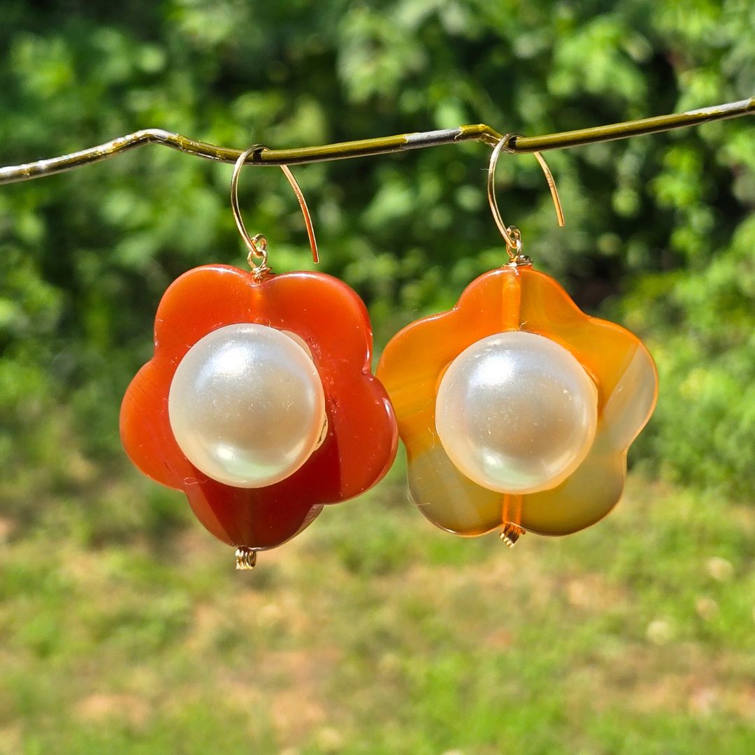 Moody Pearl Flow Dangles - Orange and White