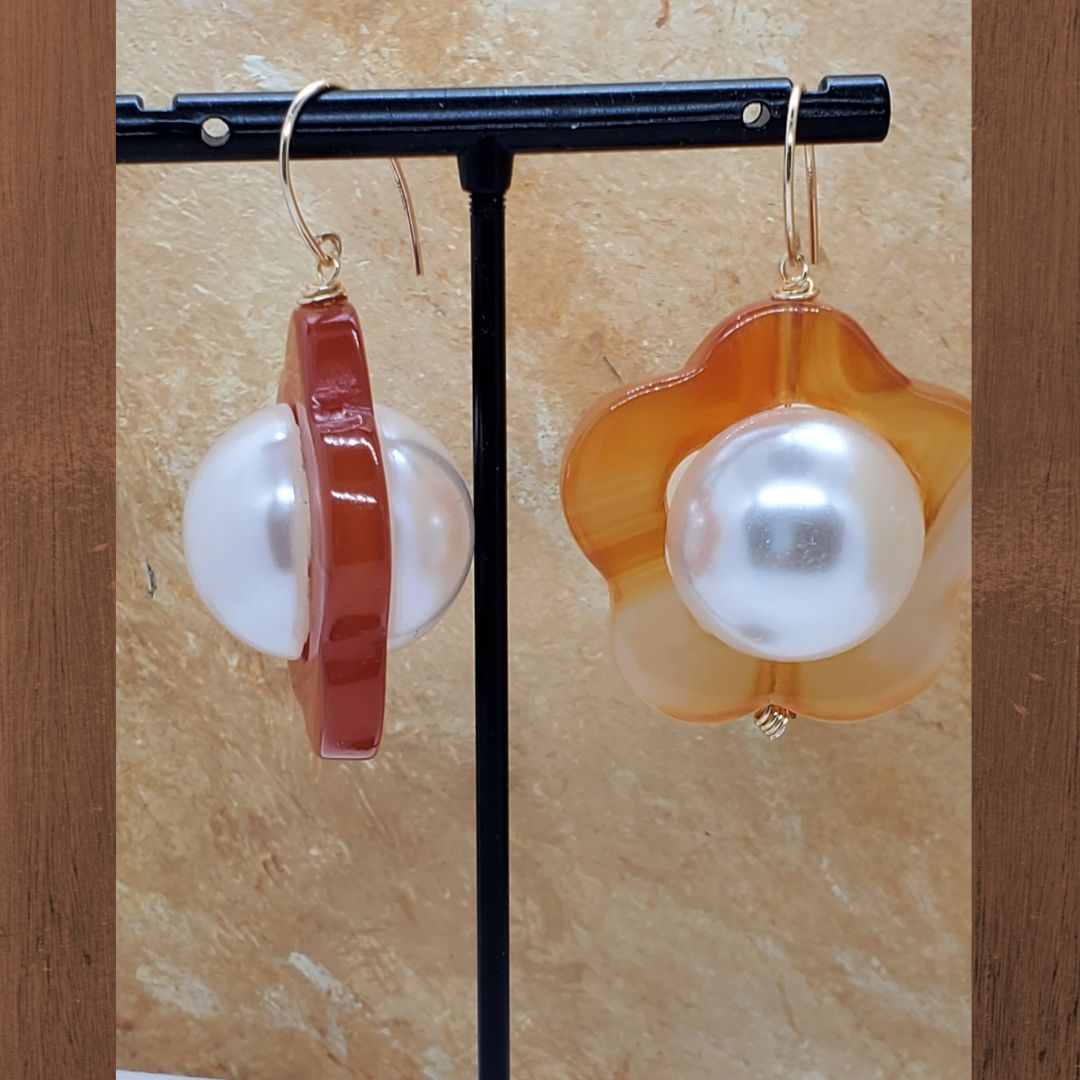 Moody Pearl Flow Dangles - Orange and White